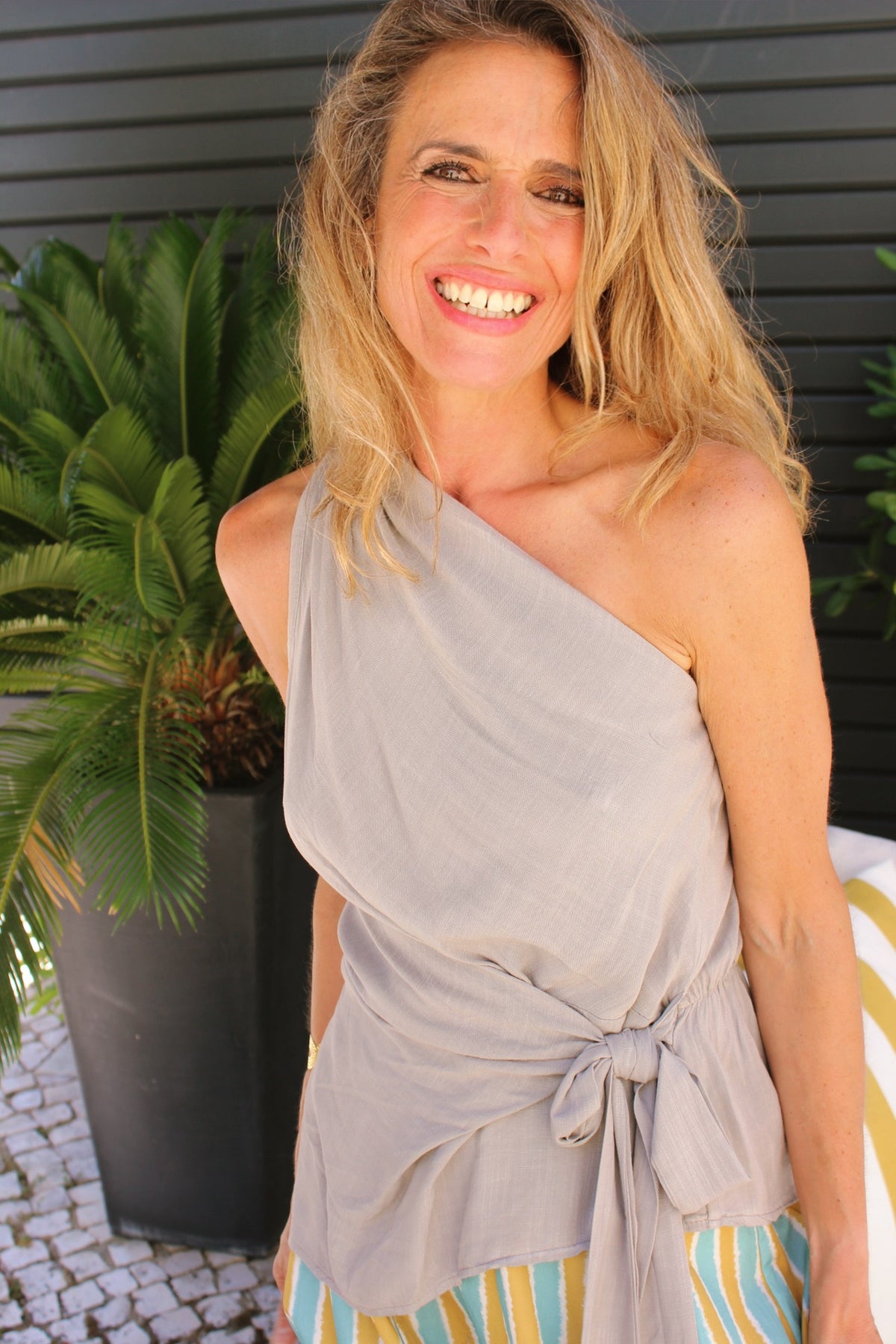 Top Amelia Cinzento
